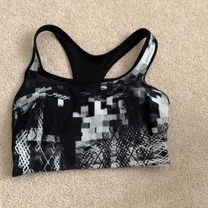 Bikini tip with back tie